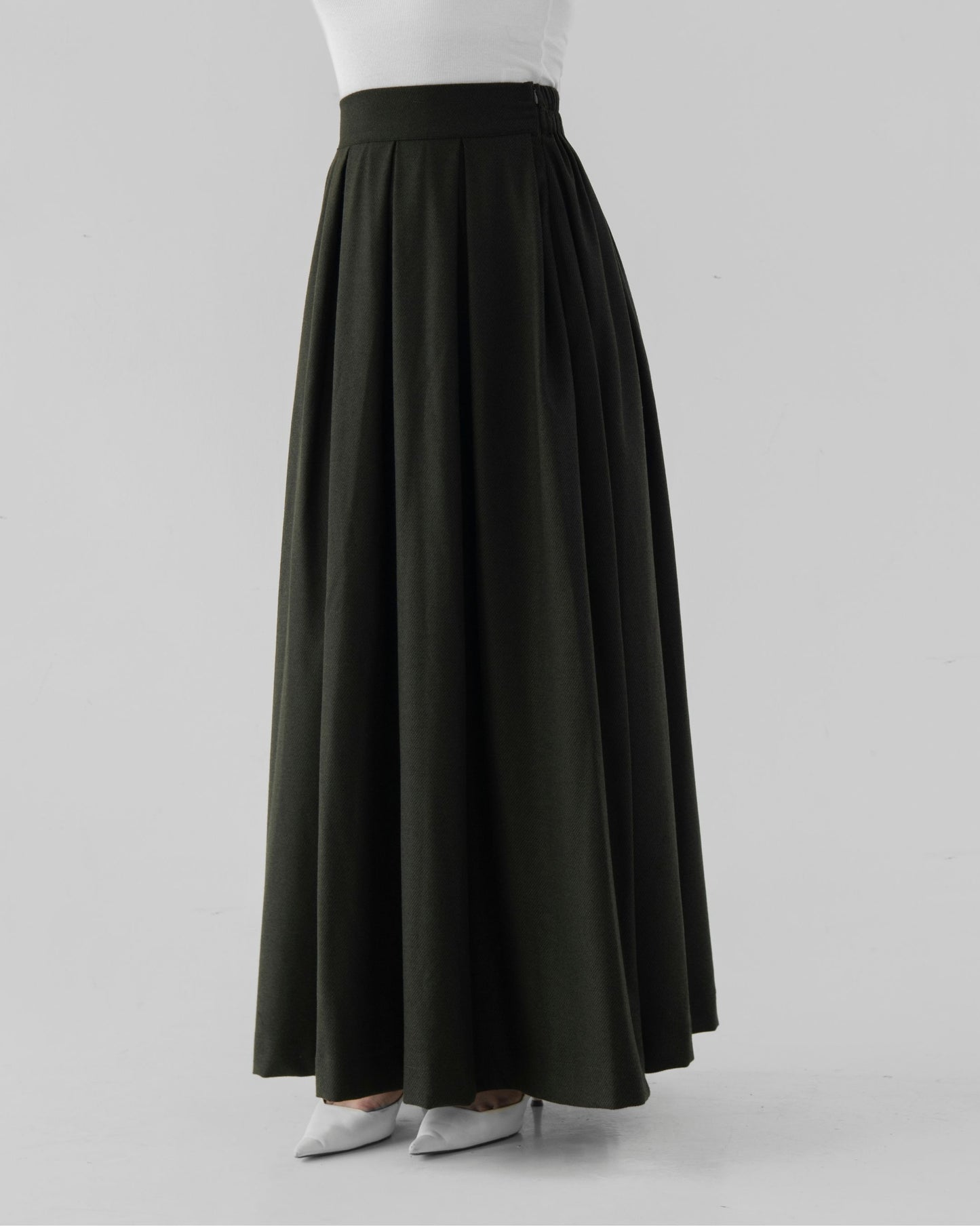 Deep green pleated skirt