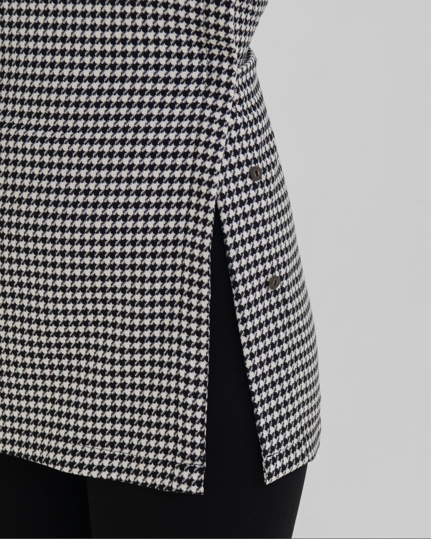 Houndstooth side-button top